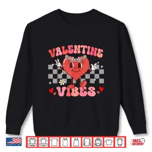 Sweatshirt Groovy Checkered Valentine Vibes Valentines Day Girls Womens Shirt