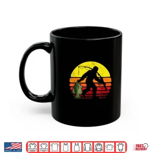 Mug Funny Bigfoot T Shirt Crappie Fishing Sasquatch Fish Gift