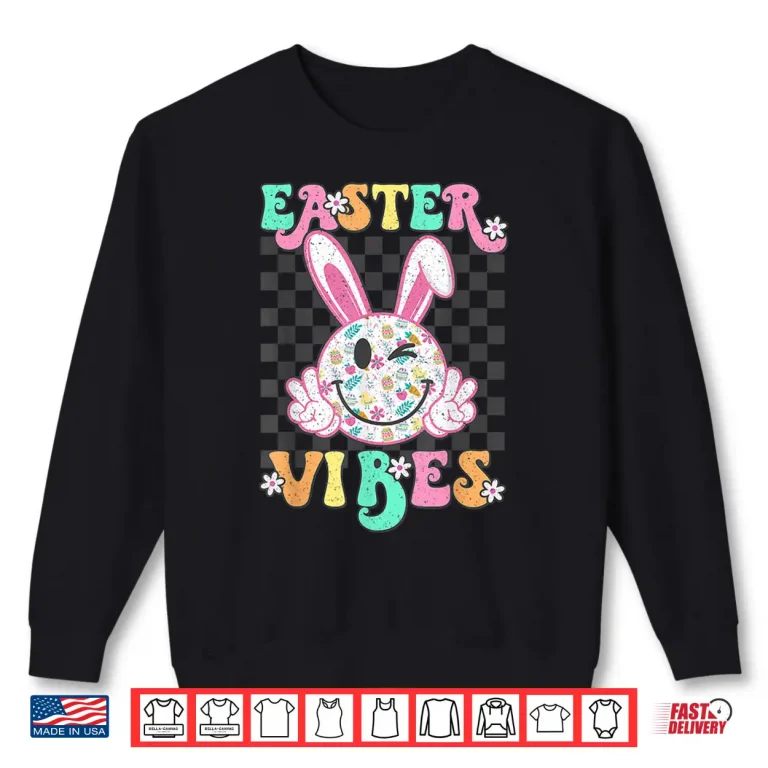Sweatshirt Retro Groovy Easter Vibes Bunny Checkered Smile Graphic Shirt
