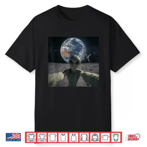 Alien Selfie From The Moon Funny Back To The Moon 2026 Shirt