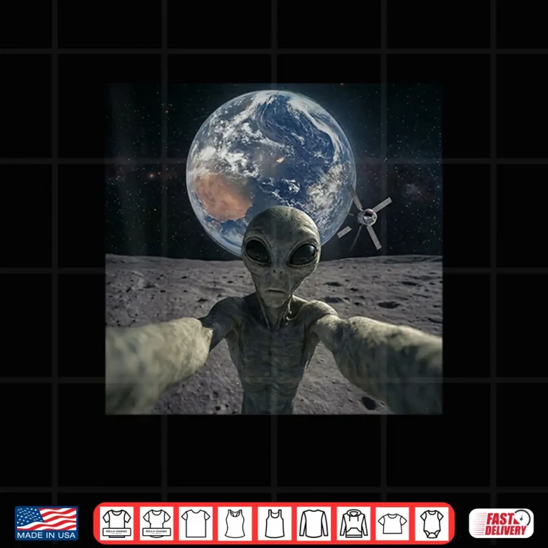 Design Alien Selfie from the Moon Funny Back to The Moon 2026 Shirt