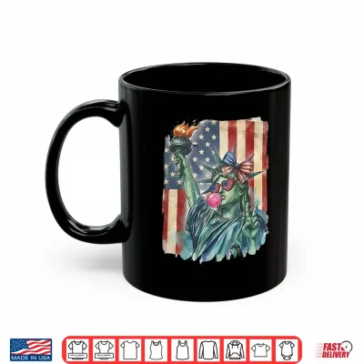 Mug Preppy 4th of July Statue of Liberty Blowing Bubble Gum Shirt