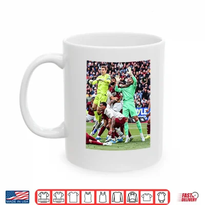 Mug Pablo Fouled David Raya Shirt