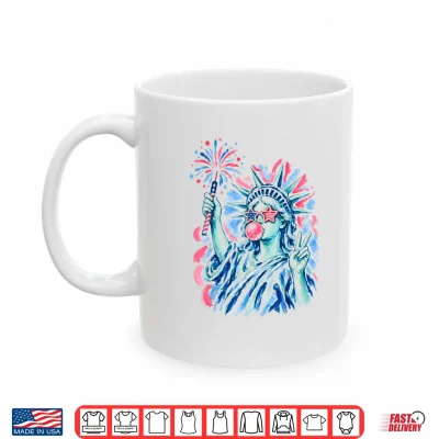 Mug Statue of Liberty Blowing Bubble Women Patriotic 4th of July Shirt