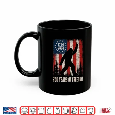 Mug 250 Years Freedom Bigfoot Rock America Sasquatch Patriotic Shirt